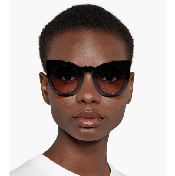 Butterfly frame plastic fashion Gradient lenses sunglasses - Picture 1 of 12